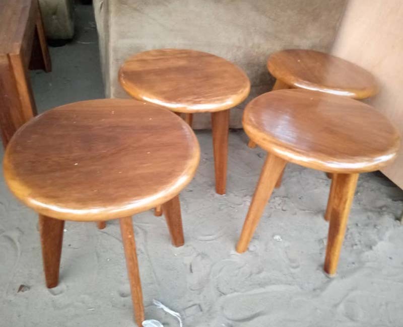 Tabouret en bois